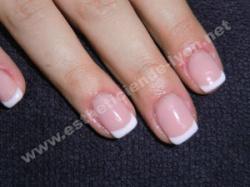 ongle gel gainage sur ongle naturel et french blanche